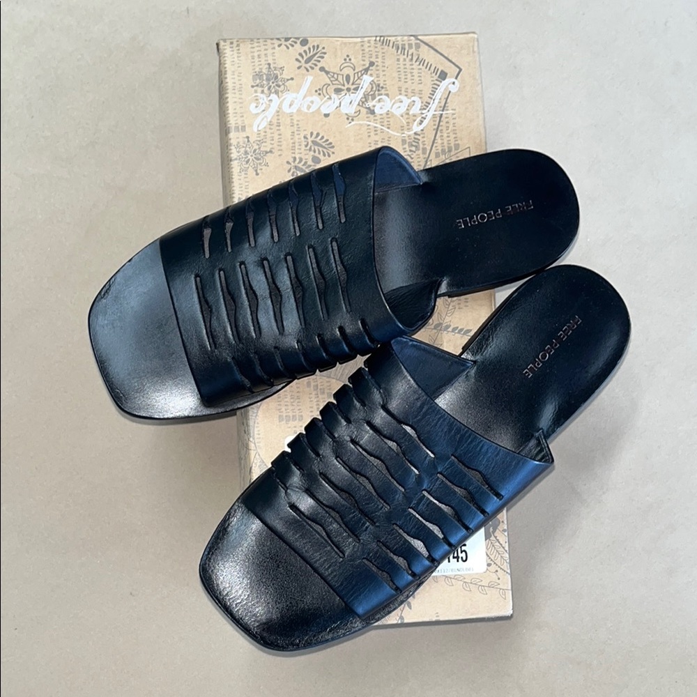 NIB Free People Black Slice Of Sun Sandals Women’s Size 7.5 - Picture 2 of 10